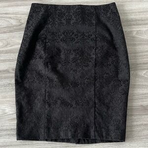 Mossimo Women Black Jacquard Floral Pencil Skirt Size 8 Stretch Back Slit Lined